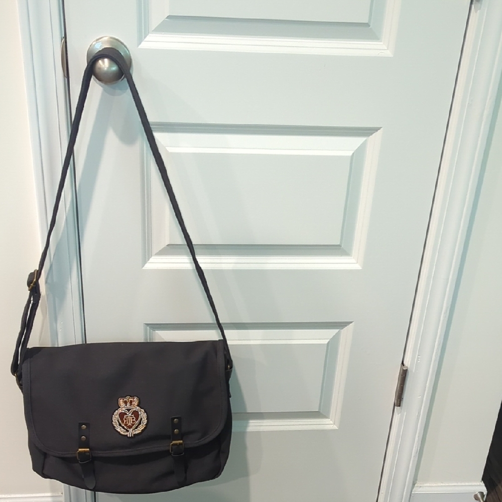 Boutique Black Messenger Bag w/Jewel Accents In Crown & Heart - Picture 1 of 17